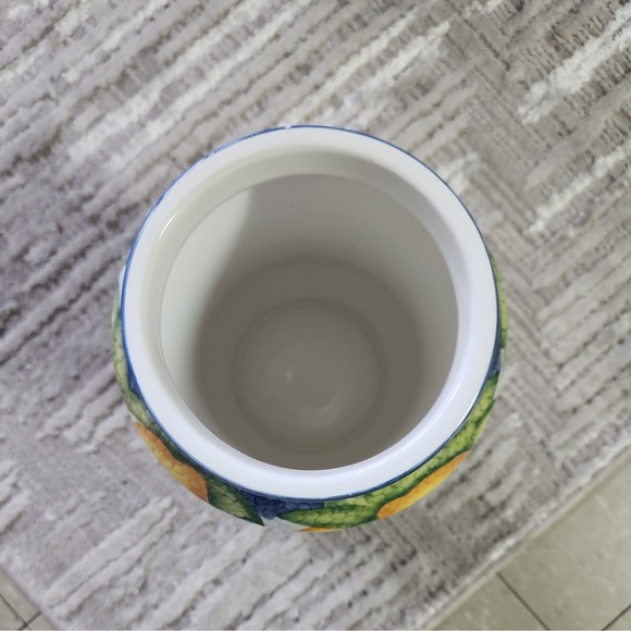 Nonni's Biscotti Cookie Jar Crackled Look Yellow Lemons and Varigated Leaves - Picture 3 of 5